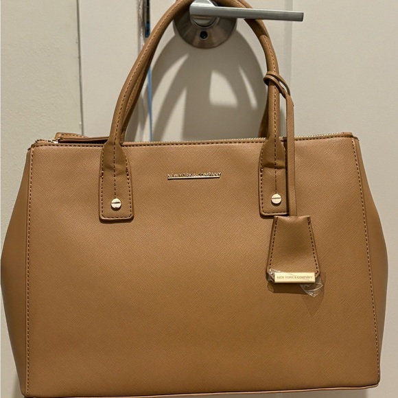 New York and Company Tan Tote Bag Style 7675 - Picture 3 of 14